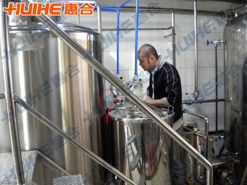 ���K��ͨ1500Lȫ�Ԅ�CIP��ϴϵ�y(t��ng)�{(di��o)ԇ�F(xi��n)���D3