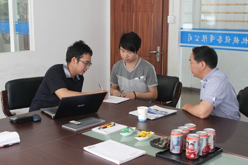 ���հ��c����偿͑�(h��)�c�ݺϹ��̎�ǢՄ�F(xi��n)��(ch��ng)1